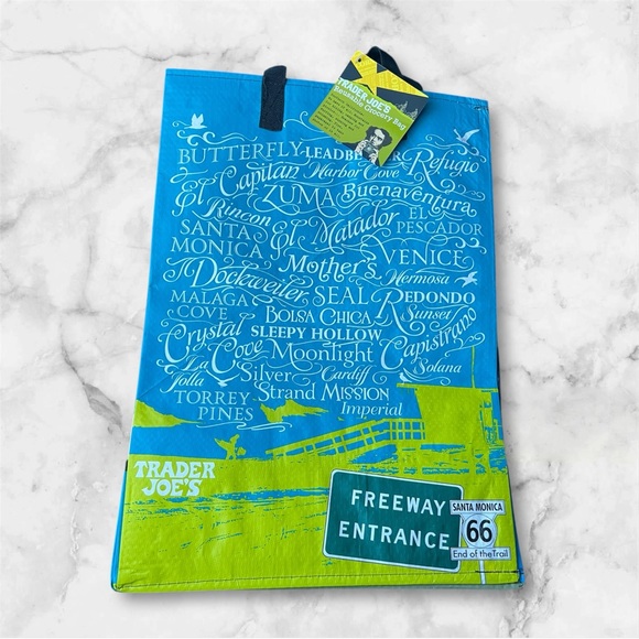 Trader Joes Southern California Avocado Reusable Shopping Tote Bag 15x11” - Picture 2 of 3